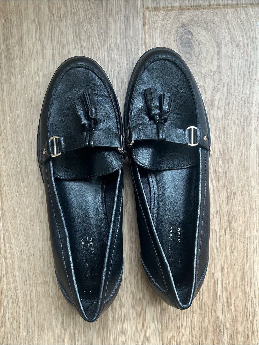 Call it Spring Loafers - Picture 2 of 3